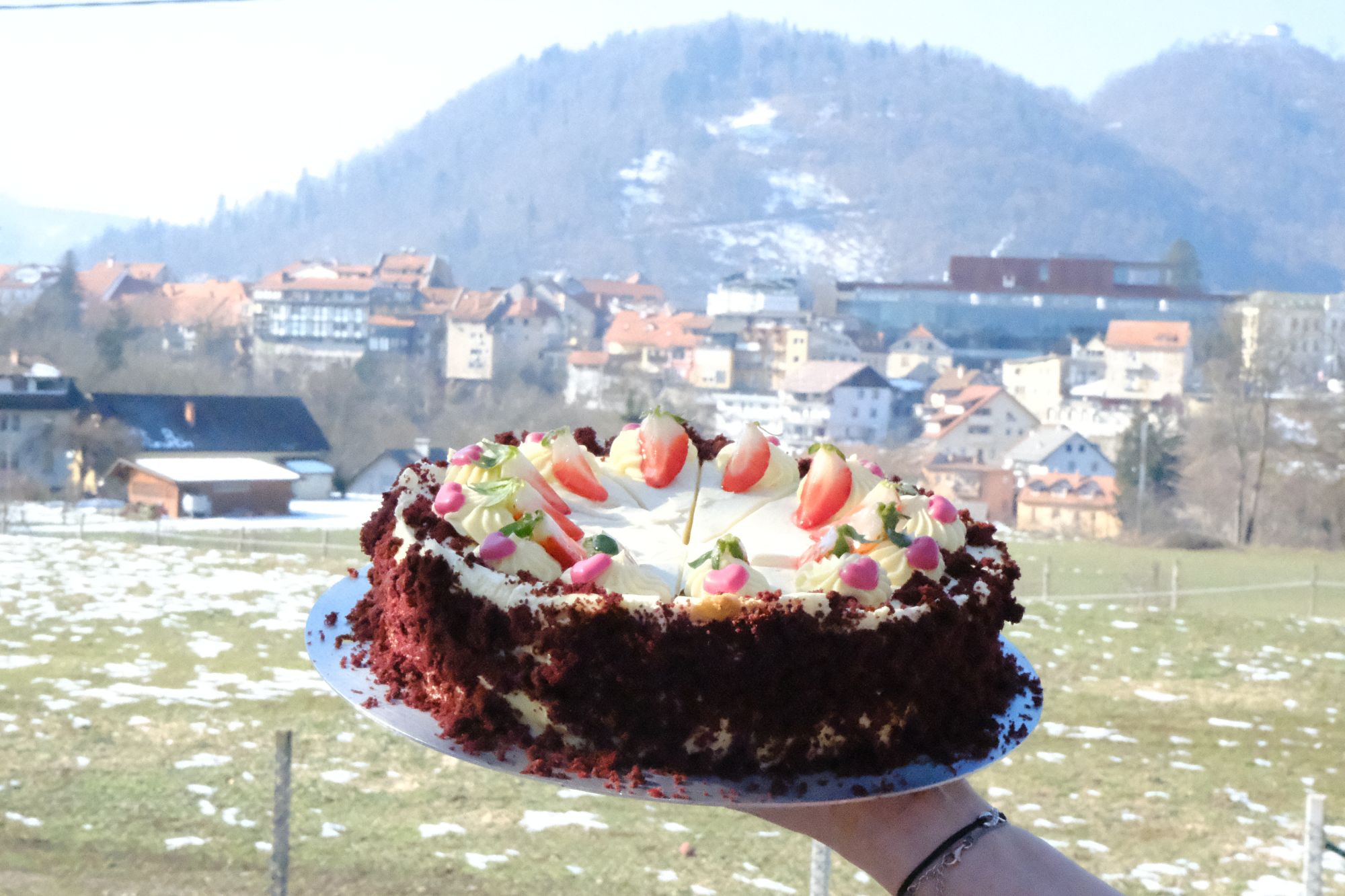 Sladko in srčno je te dni tudi v kranjskem ateljeju Umami.