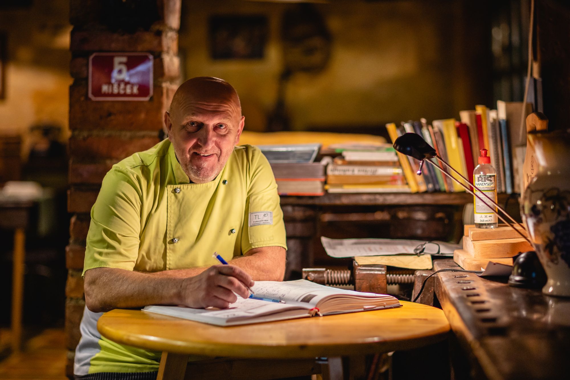 Pri chefu Matjažu Erzarju- Matičku bo Teden restavracij zaznamovan z mesnim in ribjim jedilnikom (Foto: Črt Piksi).