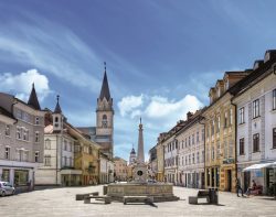 Staro-mestno-jedro-Kranja---Visit-Kranj_foto-Andraz-Muljavec_Fotomorgana[1]